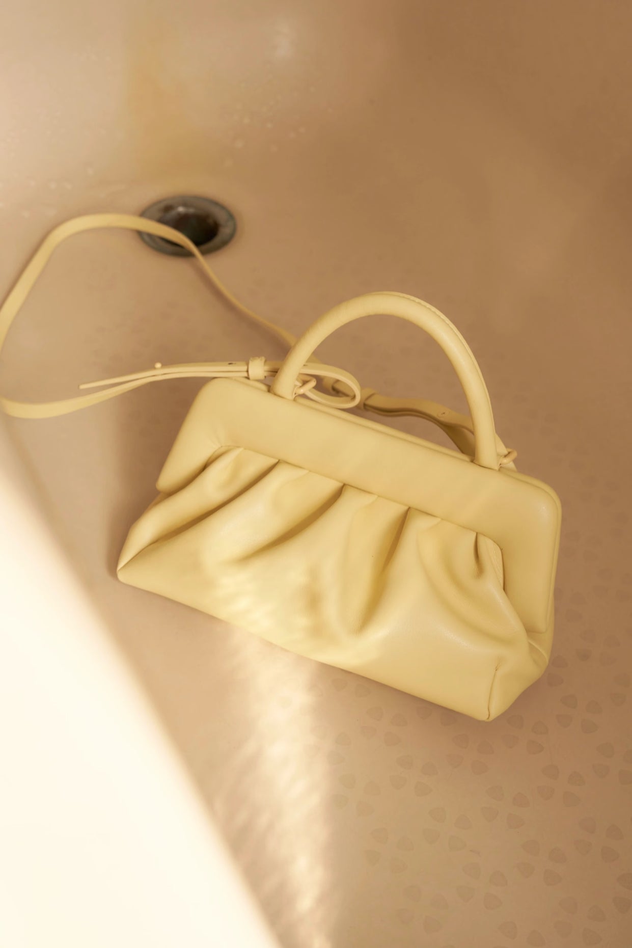 Pleated Frame Handle Bag – Chic Structured Handbag with Top Handle & Shoulder Strap (Yellow, Green, Red, White)