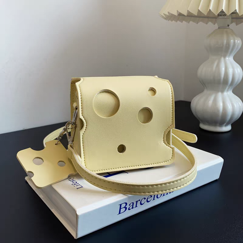 Cheese Slice Mini Crossbody Bag – Cute Cartoon Shoulder Purse with Charm