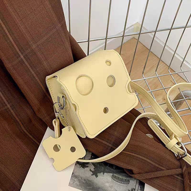 Cheese Slice Mini Crossbody Bag – Cute Cartoon Shoulder Purse with Charm