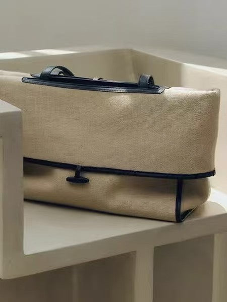 Minimalist Canvas Tote Bag with Contrast Trim – Large Structured Shoulder Bag