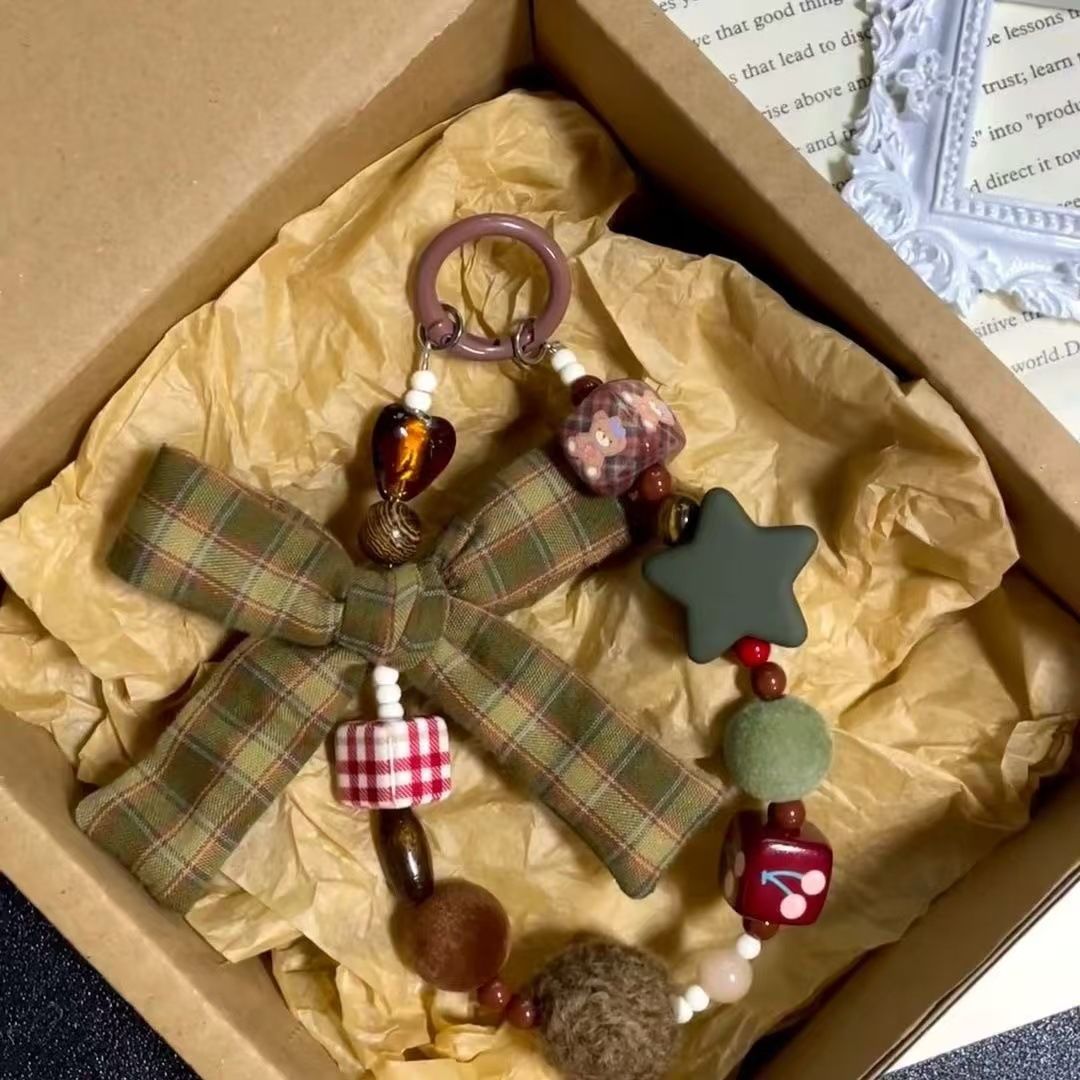 Vintage Plaid Bow Bag Charm with Beads & Star Pendant – Retro Style Handbag Accessory