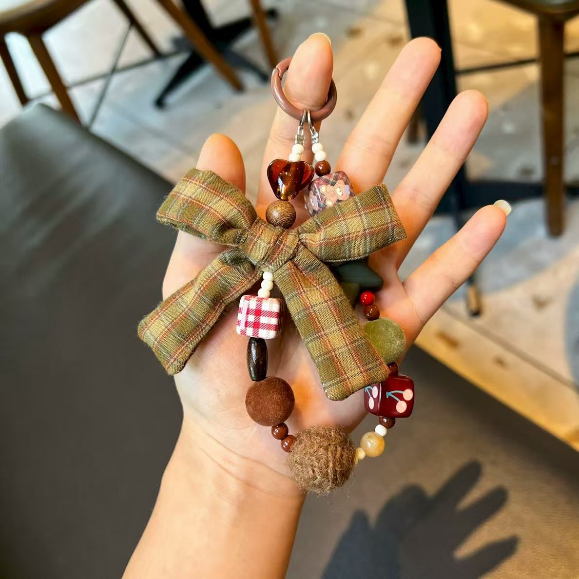 Vintage Plaid Bow Bag Charm with Beads & Star Pendant – Retro Style Handbag Accessory