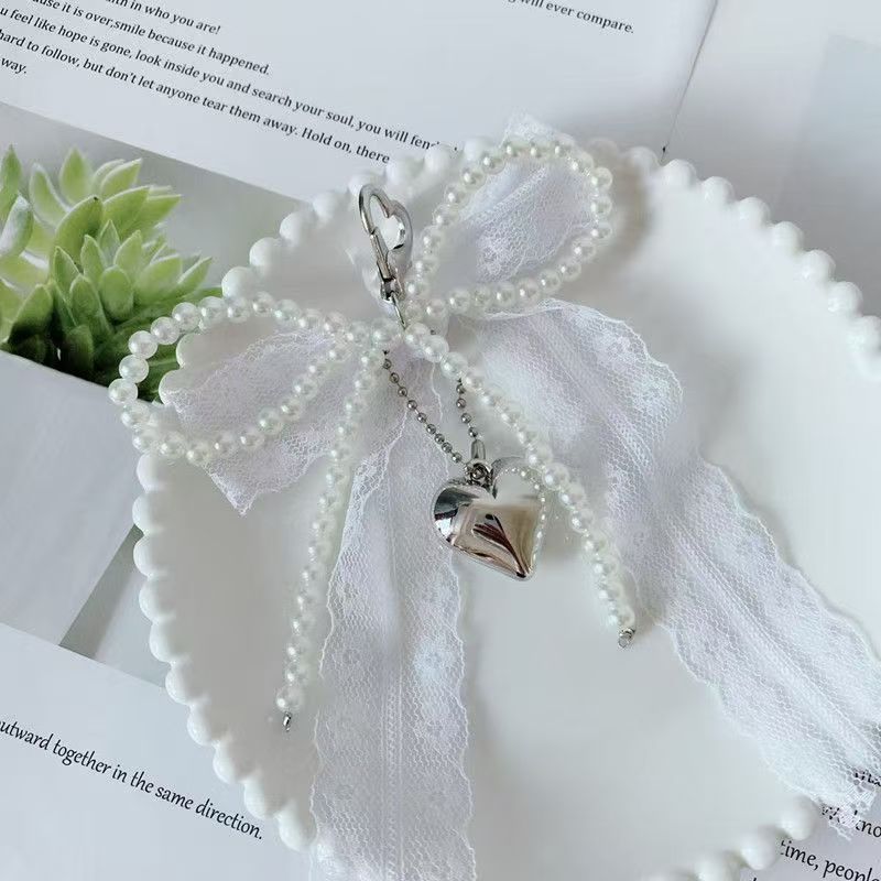 Elegant Pearl Lace Bow Bag Charm with Silver Heart Pendant – Romantic Purse Accessory