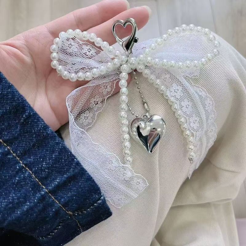 Elegant Pearl Lace Bow Bag Charm with Silver Heart Pendant – Romantic Purse Accessory