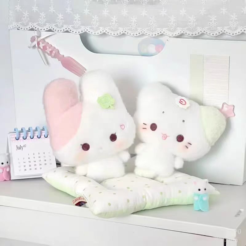 Kawaii Bunny Plush Bag Charm – Pink & White Rabbit Keychain Accessory with Clover Detail