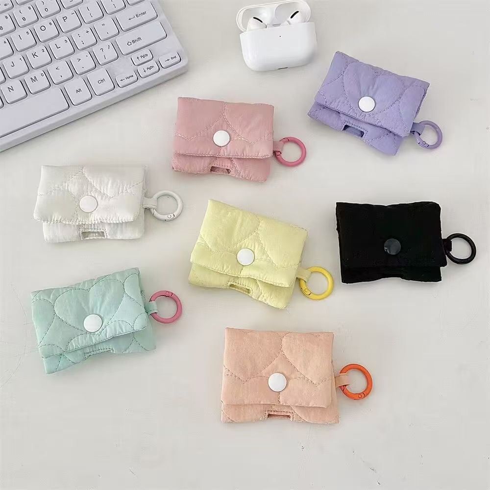 Quilted Heart Mini Pouch with Keyring – Cute Pastel Travel Coin Purse & Earbud Case (7 Colors)