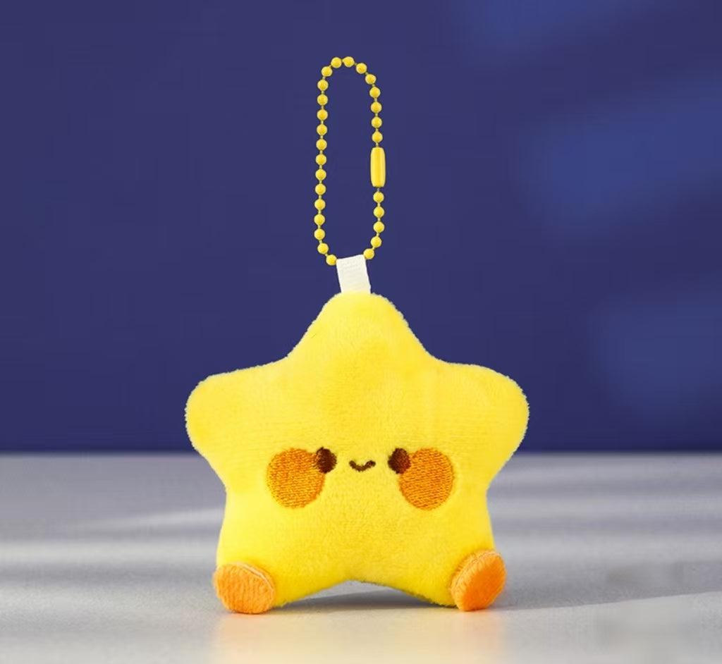 Kawaii Yellow Plush Star Keychain – Cute Blushing Cheeks Star Bag Charm for Backpacks, Purses & Gifts