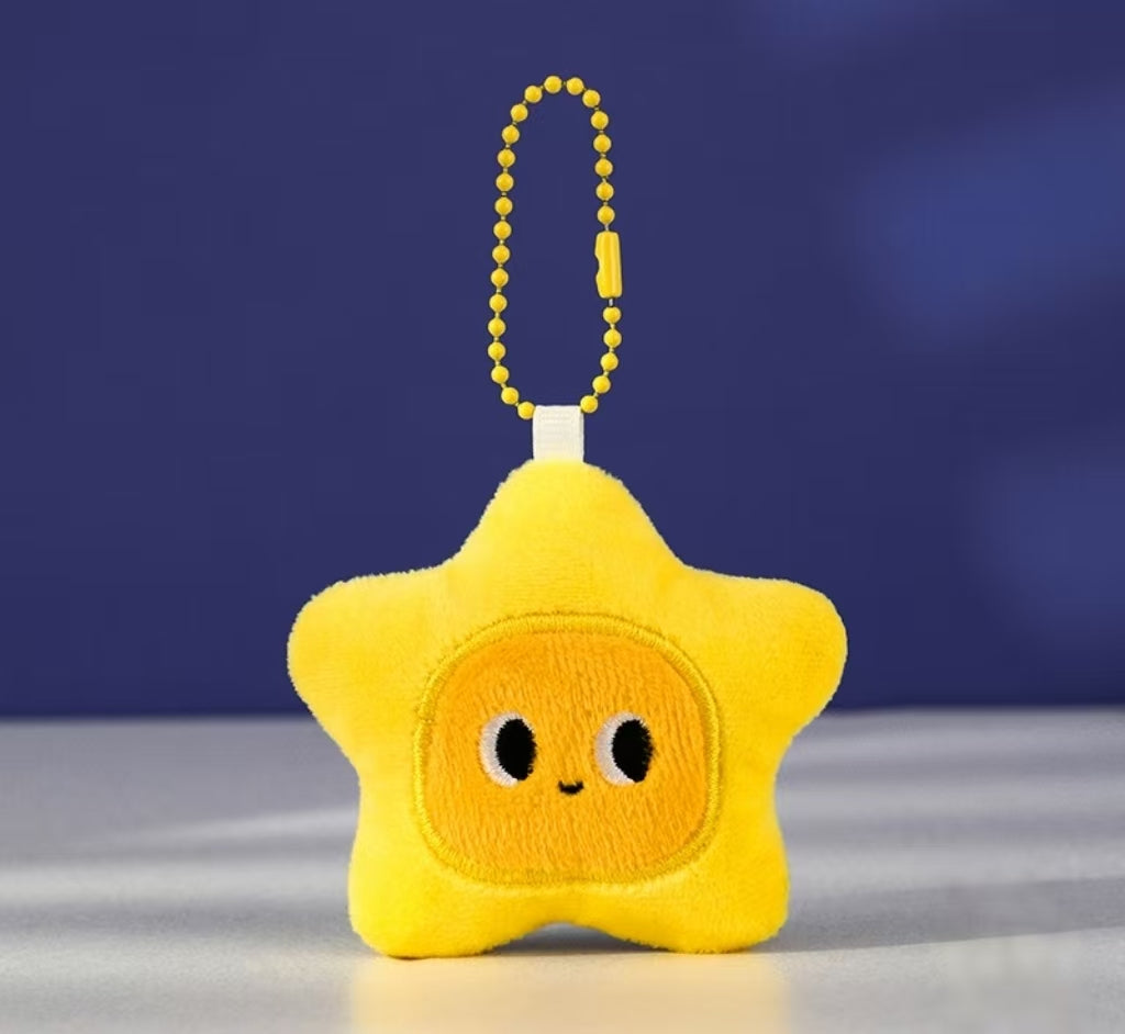 Cute Yellow Plush Star Keychain – Soft Bag Charm & Kawaii Key Holder for Handbags, Backpacks, and Gifts