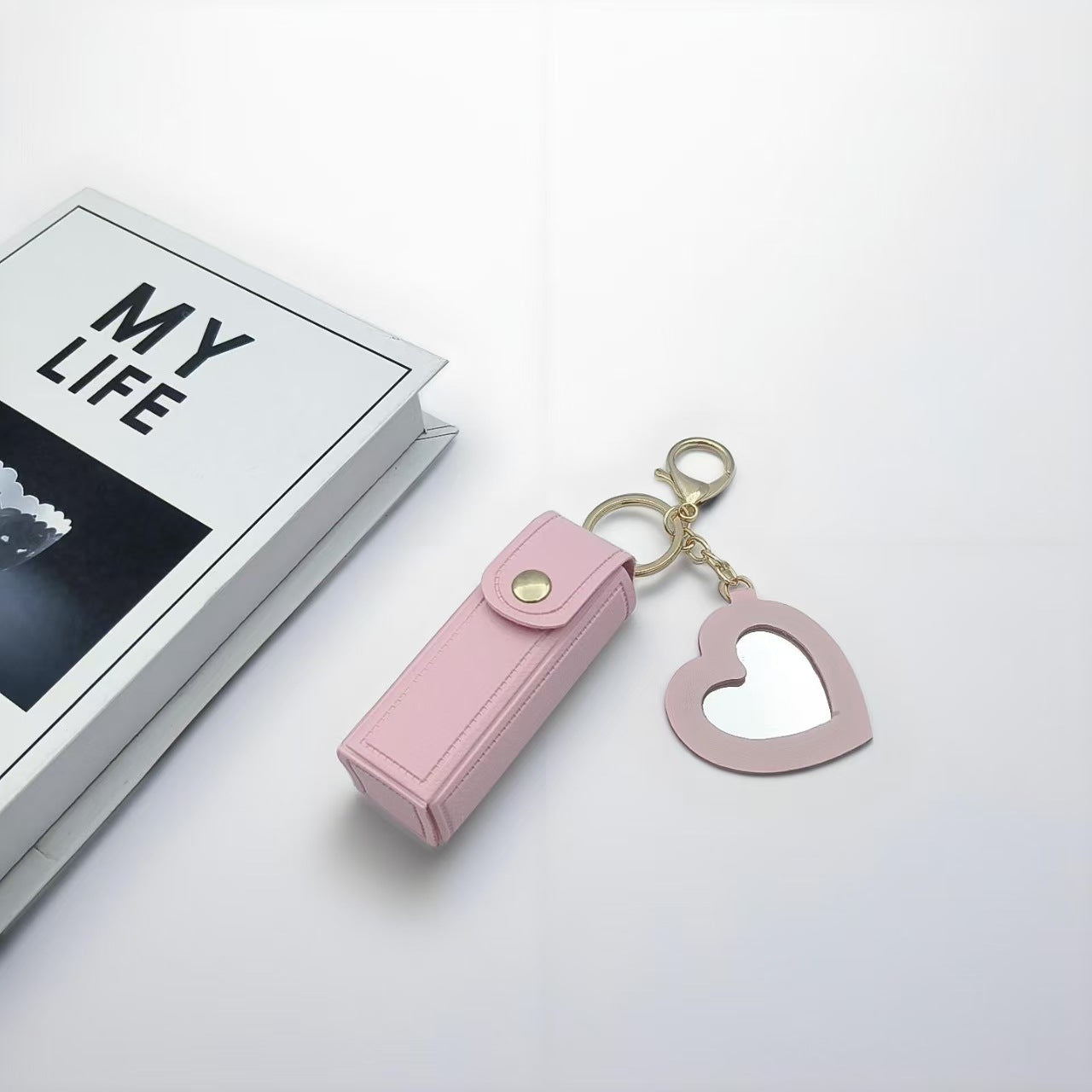 Heart Mirror Lipstick Case Keychain – Portable PU Leather Lipstick Holder with Key Ring & Heart-Shaped Mirror – Multi-Color