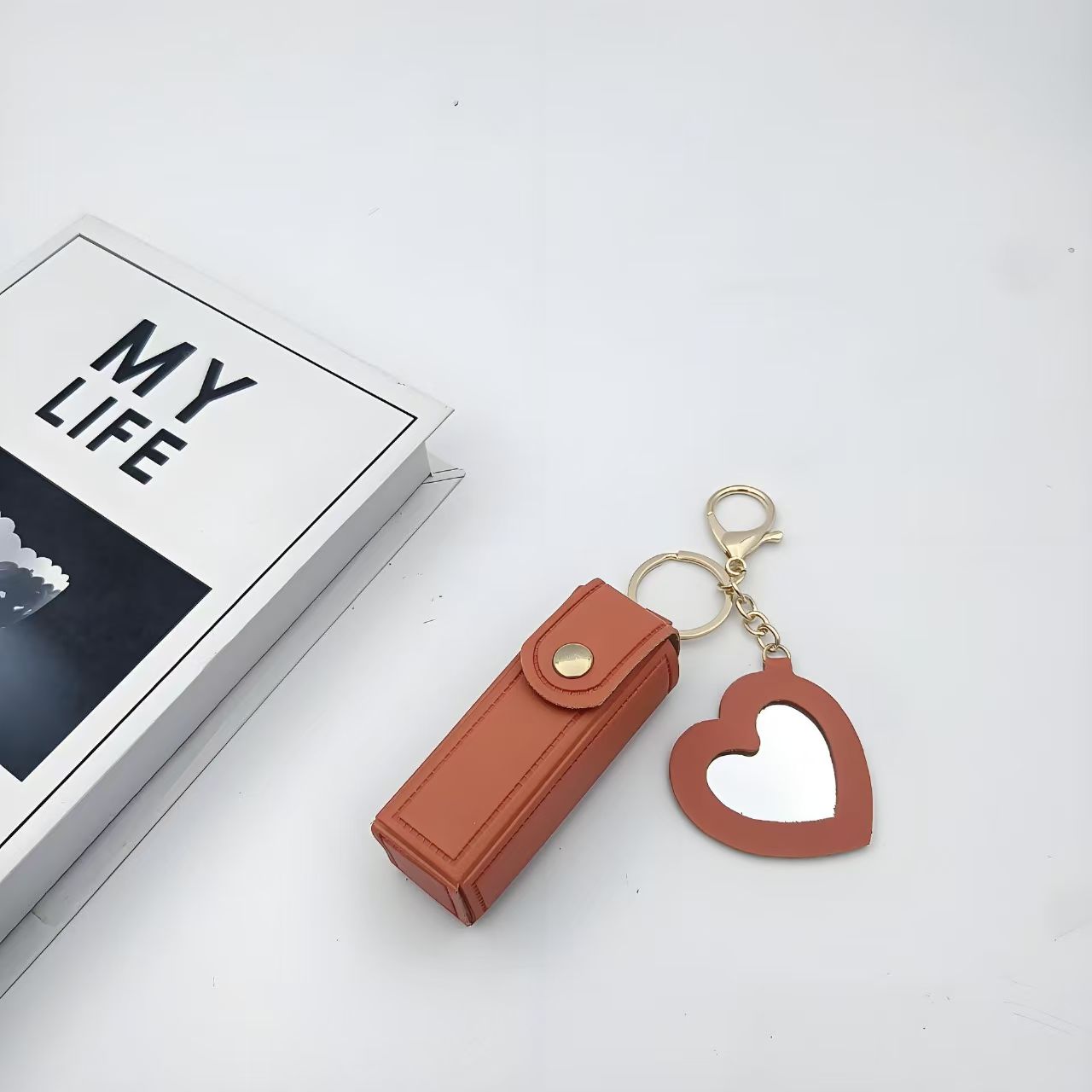 Heart Mirror Lipstick Case Keychain – Portable PU Leather Lipstick Holder with Key Ring & Heart-Shaped Mirror – Multi-Color