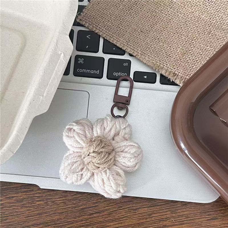 Handmade Crochet Flower Bag Charm Keychain – Cute Knitted Floral Accessory for Tote, Backpack & Handbag Decoration