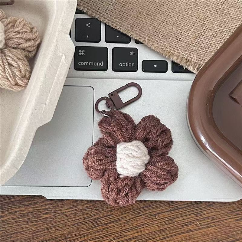 Handmade Crochet Flower Bag Charm Keychain – Cute Knitted Floral Accessory for Tote, Backpack & Handbag Decoration