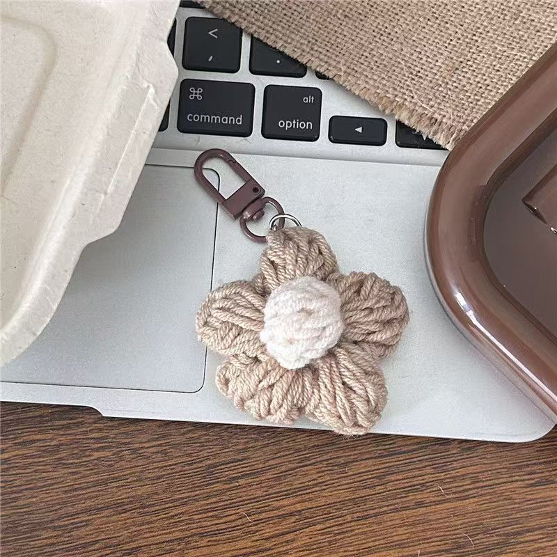 Handmade Crochet Flower Bag Charm Keychain – Cute Knitted Floral Accessory for Tote, Backpack & Handbag Decoration