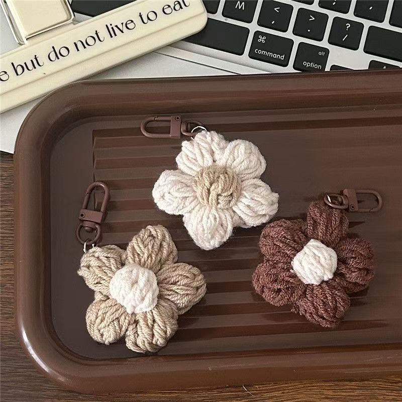 Handmade Crochet Flower Bag Charm Keychain – Cute Knitted Floral Accessory for Tote, Backpack & Handbag Decoration