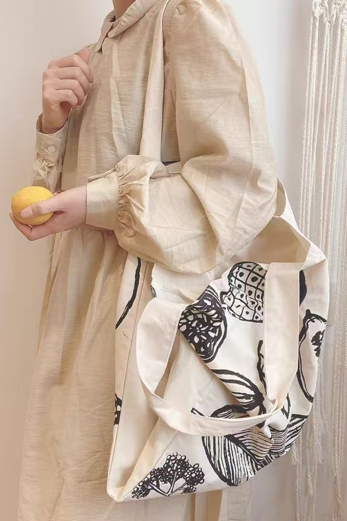 Large Canvas Tote Bag – Minimalist Black & White Botanical Print, Lightweight Shoulder Bag for Everyday Use