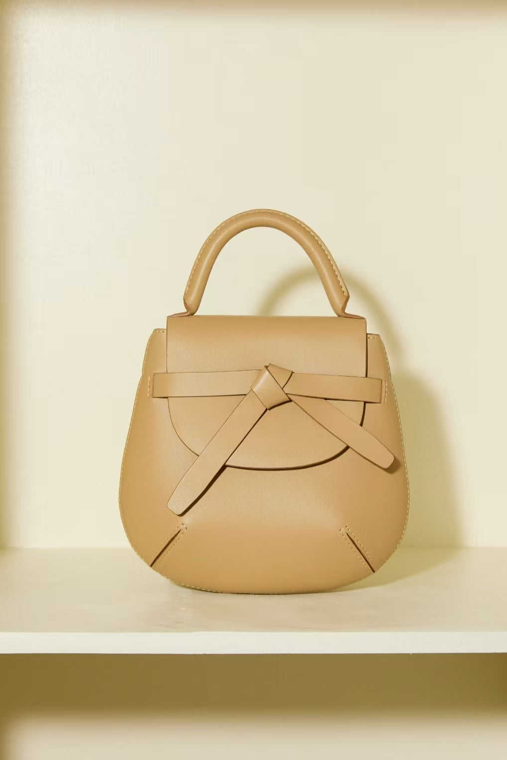 Elegant Bow-Knot Top Handle Bag – Structured Mini Crossbody Purse for Women in Black, Red & Camel