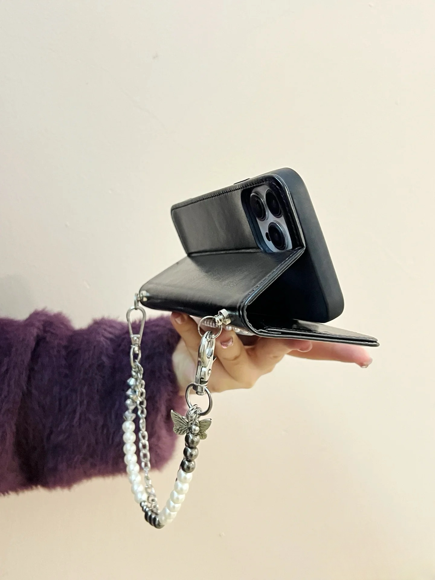 Gemstone Phone Wallet Clutch – Pearl Chain Crossbody Phone Case with Card Holder | Black Faux Leather