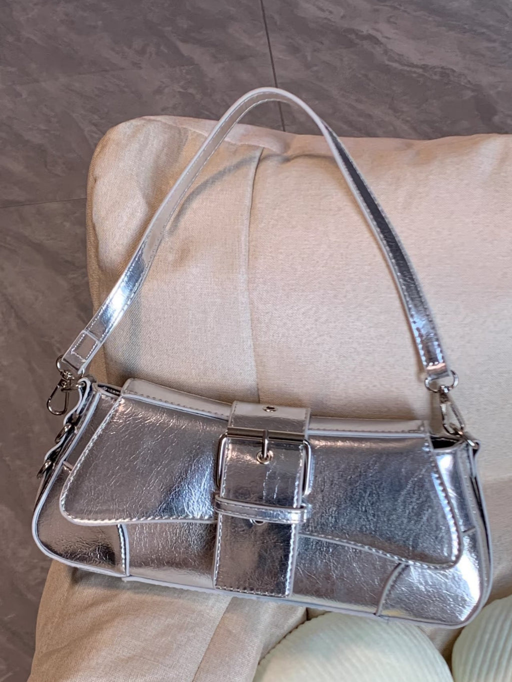Chic Metallic Buckle Shoulder Bag – Silver / Black / Pink | Trendy Croc-Textured Handbag