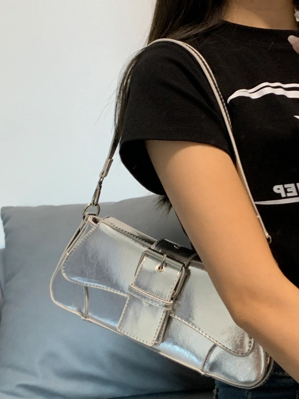 Chic Metallic Buckle Shoulder Bag – Silver / Black / Pink | Trendy Croc-Textured Handbag