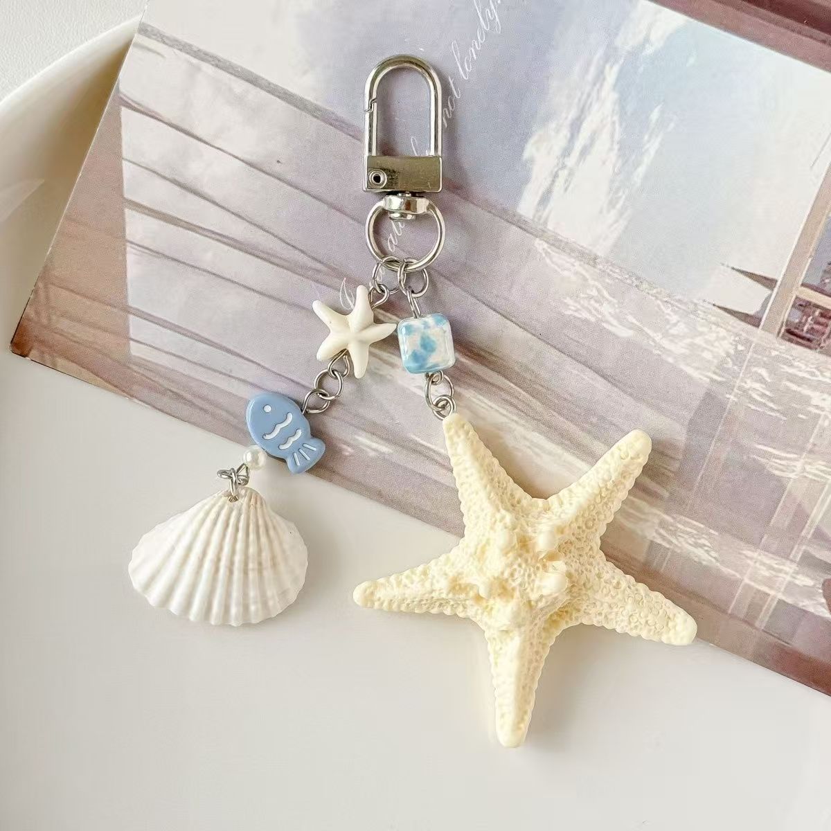Starfish & Seashell Bag Charm – Ocean-Themed Keychain with Cute Blue Fish Bead for Handbags & Backpacks